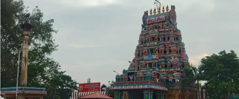 Front view of Perur Arulmigu Pateeswaraswamy Temple gopuram in Coimbatore, a sacred Mukthi Sthalam known as the Land of No Rebirth