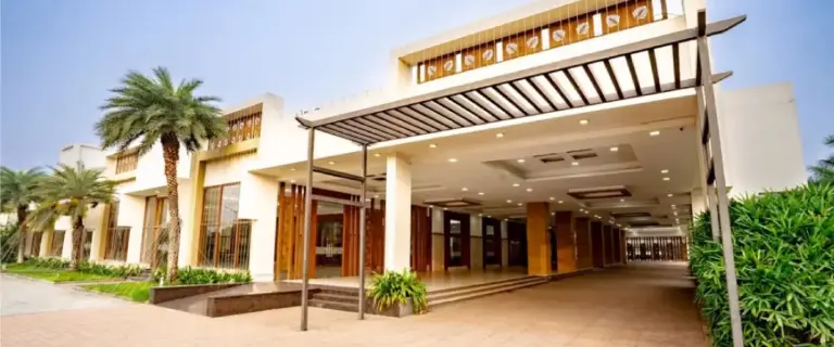 Selvam Mahaal premium air conditioned marriage hall entrance exterior view in Coimbatore Tamil Nadu event and wedding venue